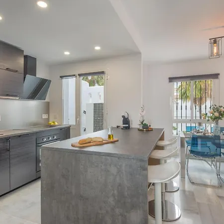 Puerto Banus Skyview Oasis Apartment *